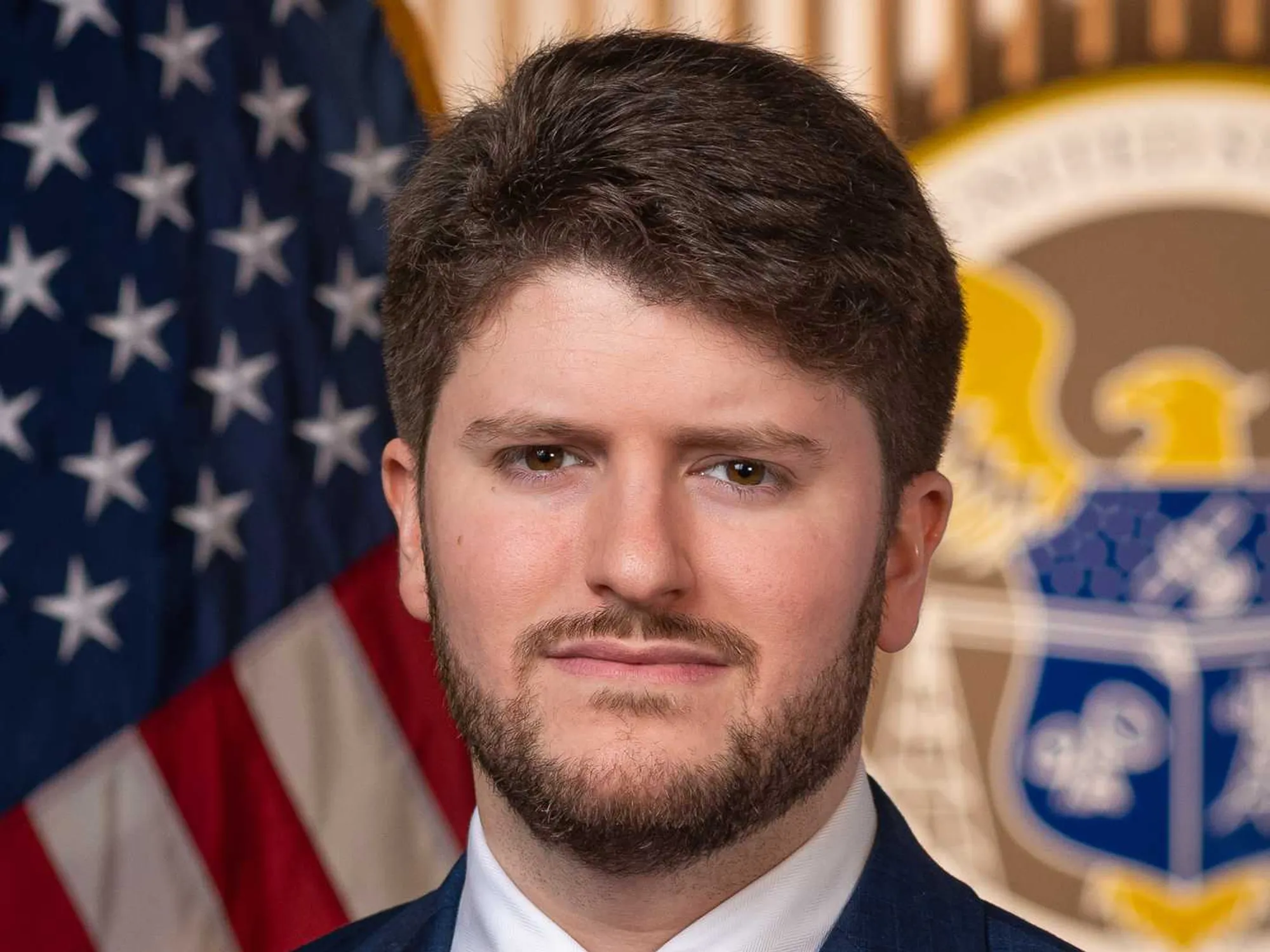 Le responsable du Département d'État de Trump, Gavin Wax, fait l'objet d'une enquête pour une prétendue agression dans un ascenseur sur un assistant de l'envoyé spécial au Groenland
