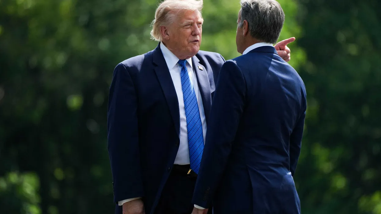 La visite « étrange » de Trump à Camp David serait un signe révélateur — et préoccupant — de difficultés : un biographe