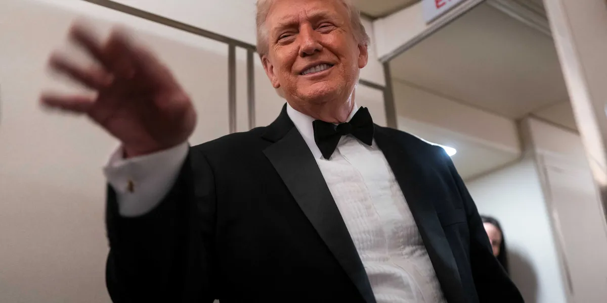 Bitwa Trumpa o nazwanie Centrum Kennedy’ego trwa mimo orzeczeń sądów, donosi The Atlantic