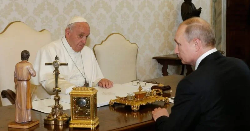 Watykan i Rosja wznawiają kontakty dyplomatyczne po pięciu latach ciszy w obliczu konfliktu w Ukrainie
