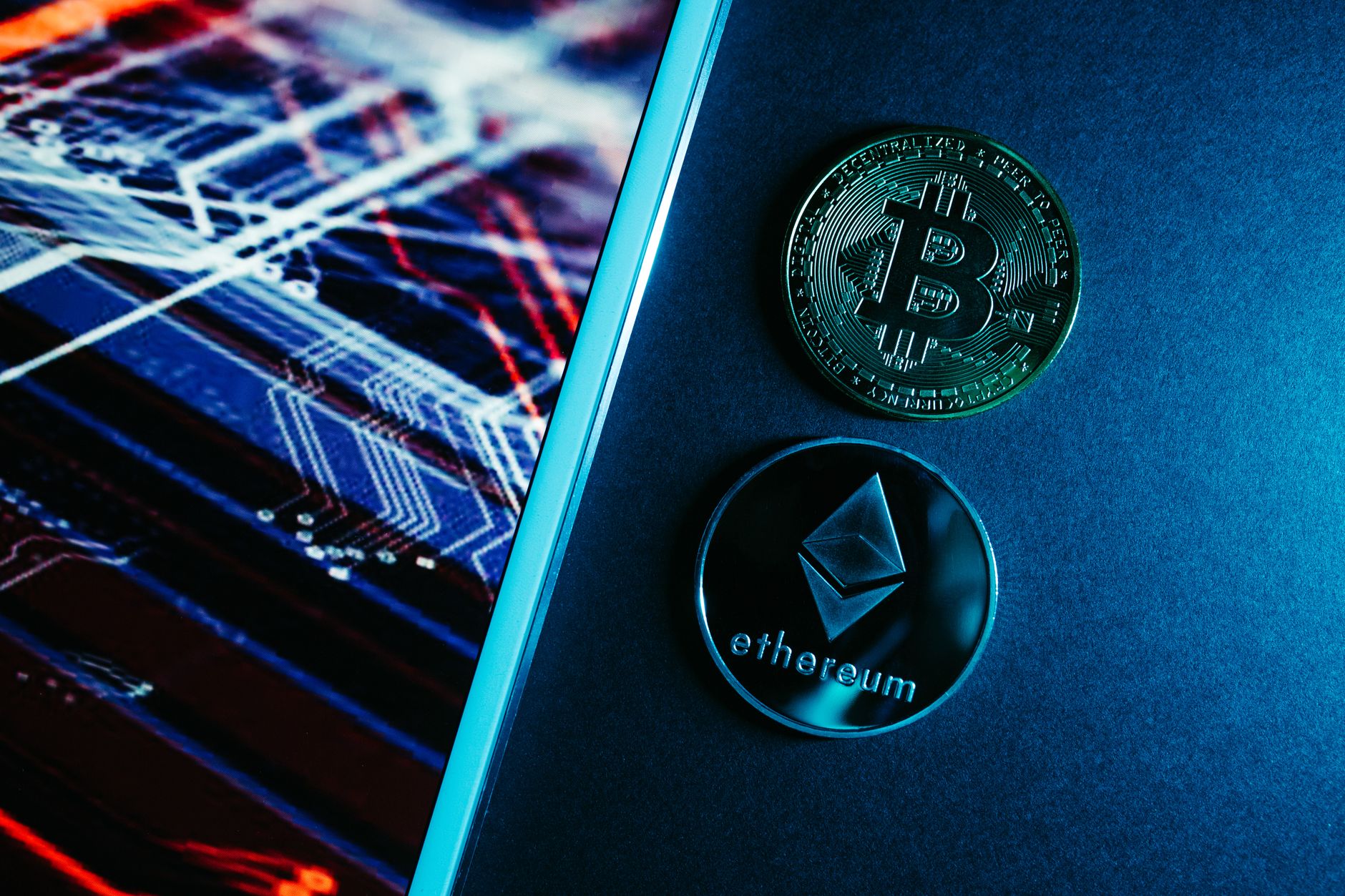 OpenWorld стремится к листингу на Nasdaq через слияние с VerifyMe как платформа RWA-токенизации с приоритетом комплаенса