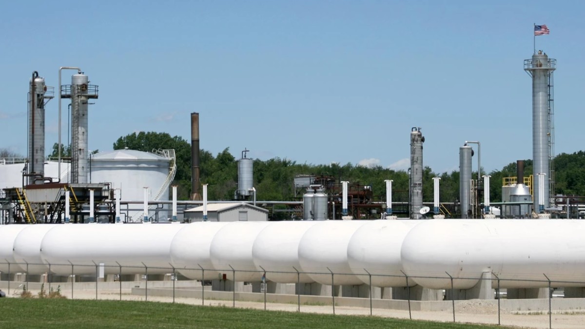 Gas Shortages and High Prices Threaten Southeast Asia's Power Generation Buildout