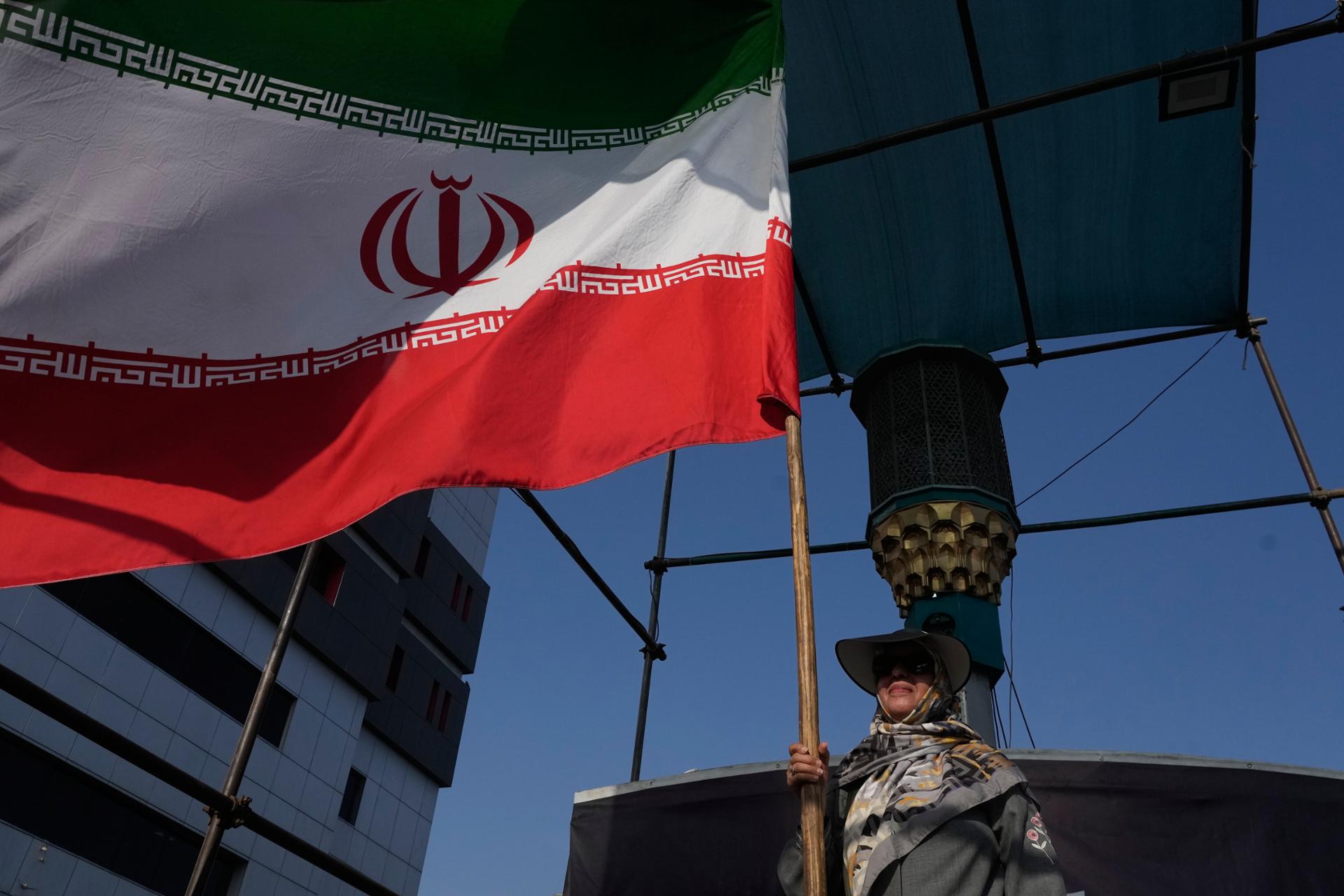 Irán advierte que cualquier país que se una a las sanciones de EE.UU. será considerado 'enemigo'