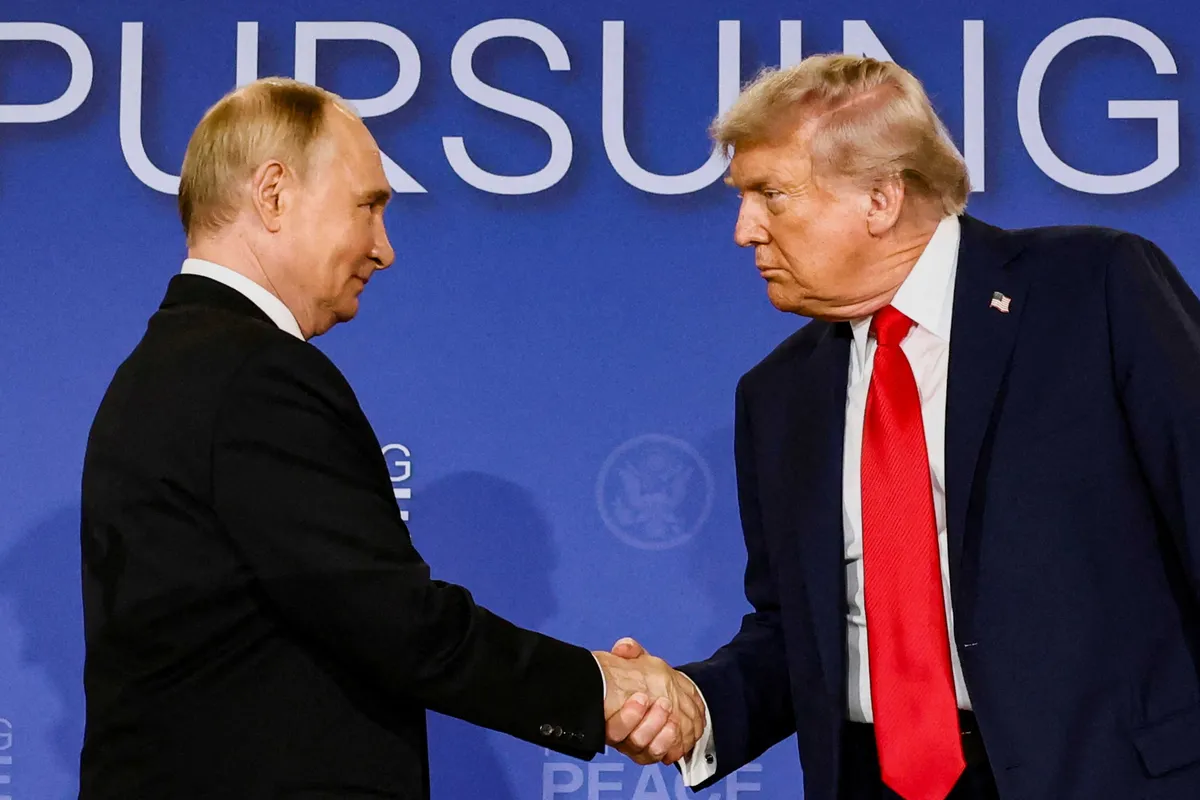 «Перемирие» Трампа дало Путину спасательный круг на 4 миллиарда долларов, утверждают обозреватели New York Times