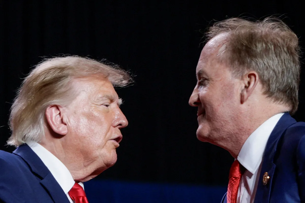 Le registrazioni trapelate di Ken Paxton scatenano la caccia alla fonte e al movente
