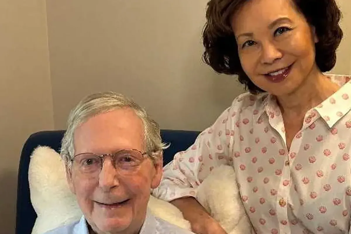 El senador republicano Tuberville dice que aún 'no sabe nada' sobre el estado de salud de McConnell