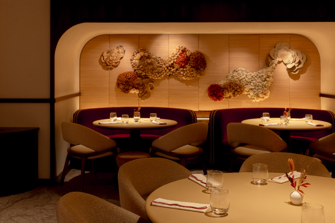 Bonheur di Matt Abé: un debutto a due stelle Michelin a Mayfair che ha lasciato i commensali con ancora fame