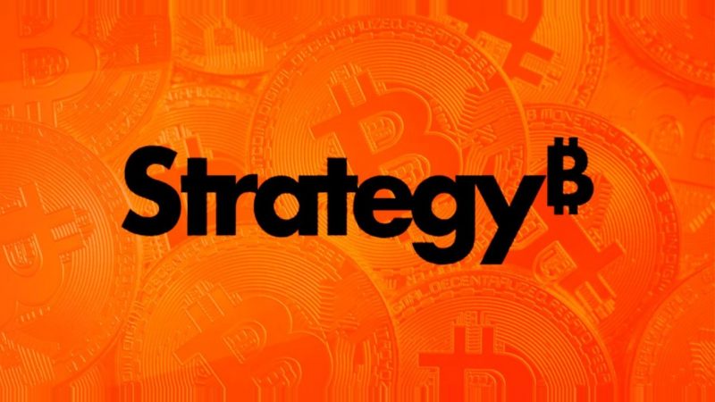 Strategy's MSTR Tops Nasdaq100 With 48% Gain Over the Past Month