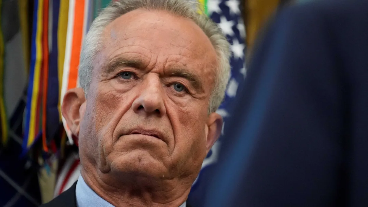 Abdul El-Sayed raille RFK Jr. sur ses entraînements en jean en pleine épidémie parasitaire liée à la laitue