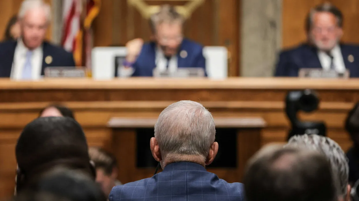Il senatore MAGA Bernie Moreno attacca Fauci: «Risponda dei suoi crimini»