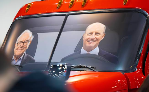 Greg Abel pone a trabajar el efectivo de Berkshire Hathaway con compras netas de acciones por $19.8 mil millones