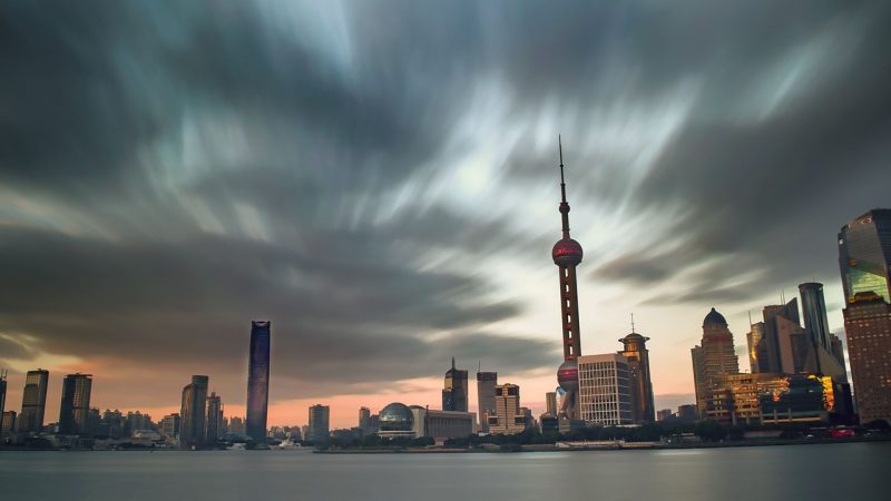 Handelaren verschuiven naar Chinese aandelenderivaten voor AI-exposure nu Koreaanse en Japanse beleggingen drukker worden