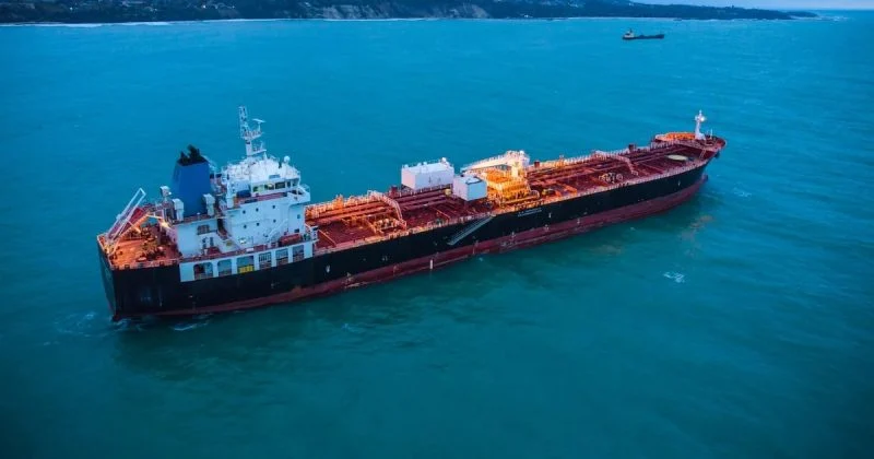 UKMTO Reports Explosions Near Tanker Off Oman's Coast; Crew and Vessel Safe