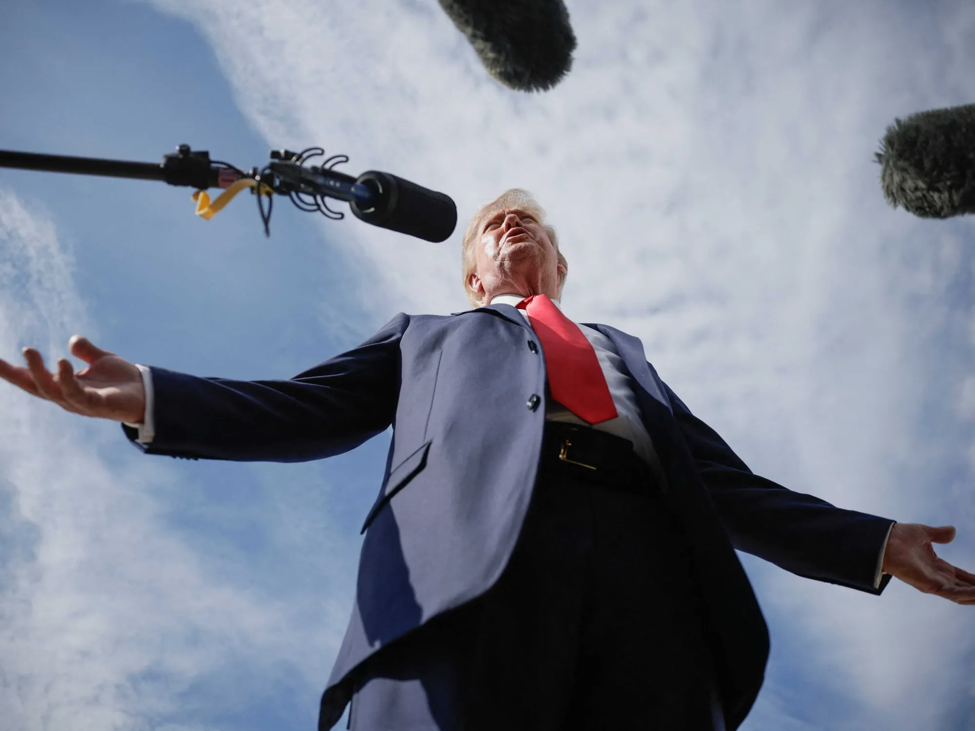 La Maison-Blanche traite le biographe de Trump, Michael Wolff, de « crapule professionnelle » après ses commentaires sur les « bouffons » qu'il a soutenus
