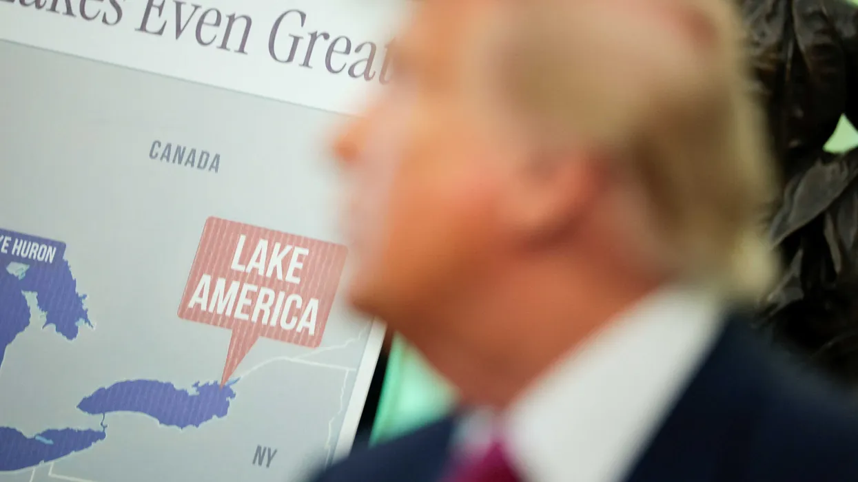 Robert Reich: Trumps Umbenennung und Veränderung gemeinsamer Orte zeichnet ein unheilvolles Muster