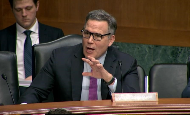 Senator Dave McCormick warnt: Eine Verzögerung des CLARITY Act könnte US-Krypto-Jobs und Investitionen ins Ausland treiben