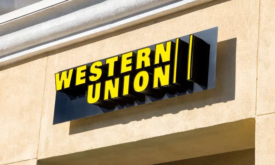 Western Union lance la Stablecard avec Rain pour des dépenses en dollars à l'échelle mondiale