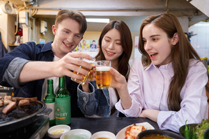 I bar sono il perno della vita sociale in Corea del Sud più che in qualsiasi altro luogo, emerge da rapporti commissionati da AB InBev