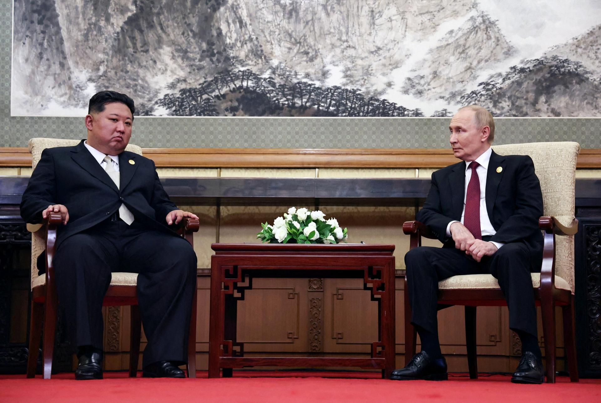 Corea del Norte prepara despliegues adicionales de tropas hacia Rusia, sin señales de que la acción sea inminente, según Seúl