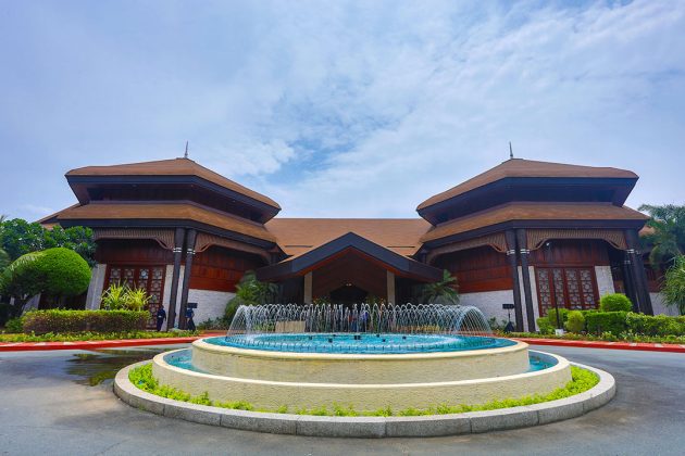Дворец Coconut Palace вновь открылся после шестимесячной реставрации стоимостью P200 миллионов в преддверии саммита ASEAN