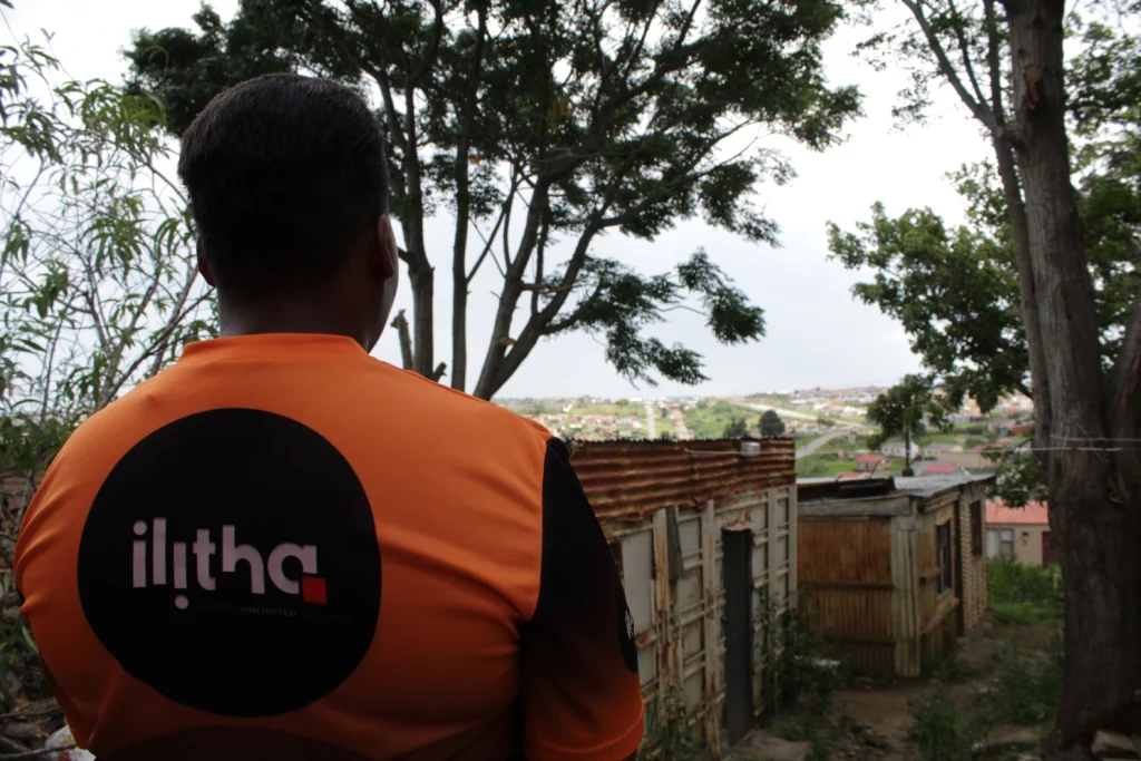 Des postes de radio de l'enfance à la fibre rurale : la mission de Vuyani Jarana pour connecter les townships sud-africains