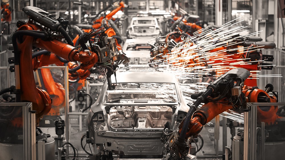China's Domestic Car Market Faces Steepest Decline Since 2021 Even as Global Demand for Chinese Vehicles Grows