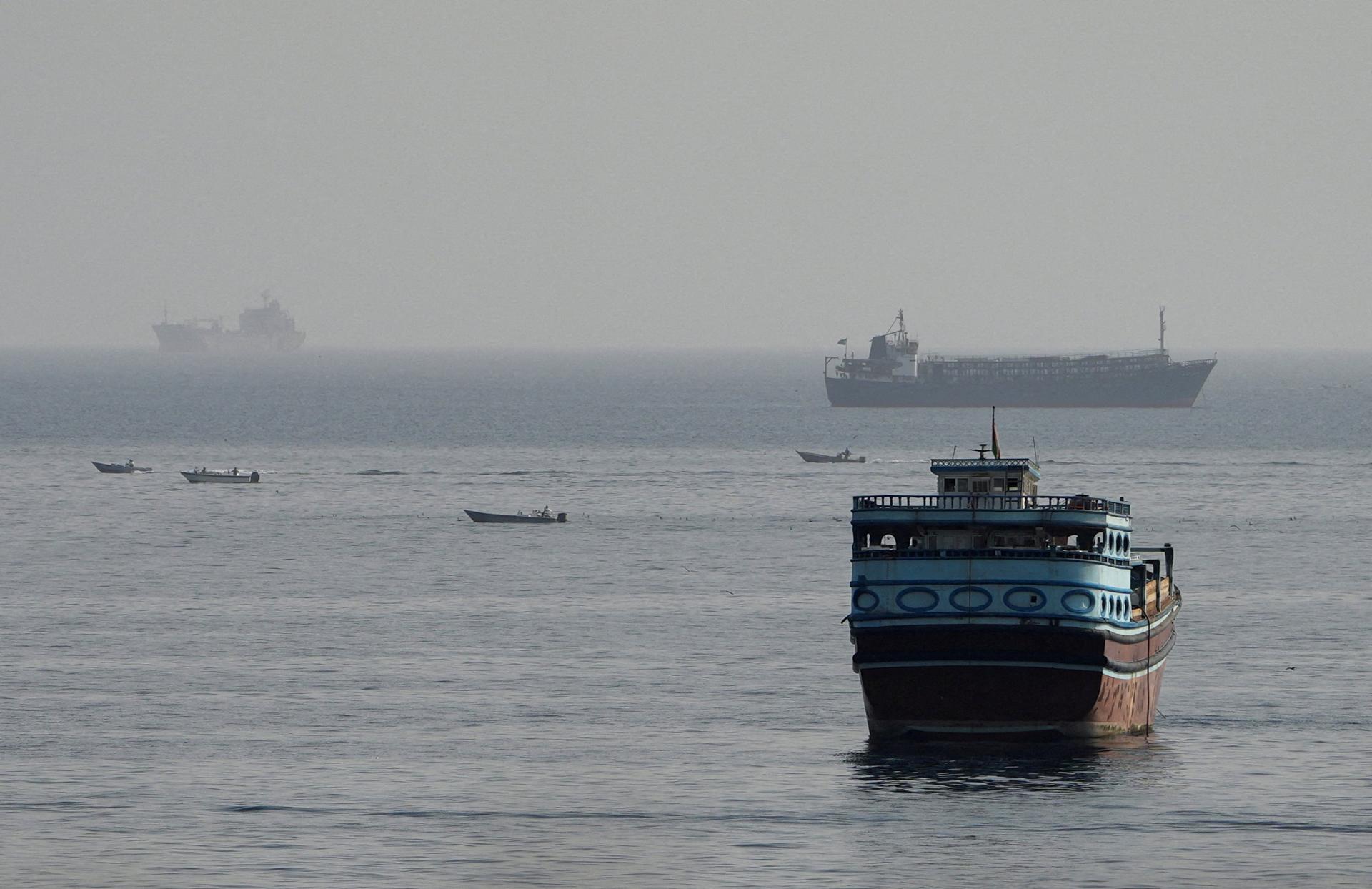 Iran afferma che il piano di rotta con l'Oman è vicino al completamento, ma la riapertura dello Stretto di Hormuz dipende dagli Stati Uniti