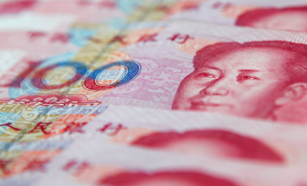 Lo yuan cinese si rafforza al livello più alto contro il dollaro USA dal 2023