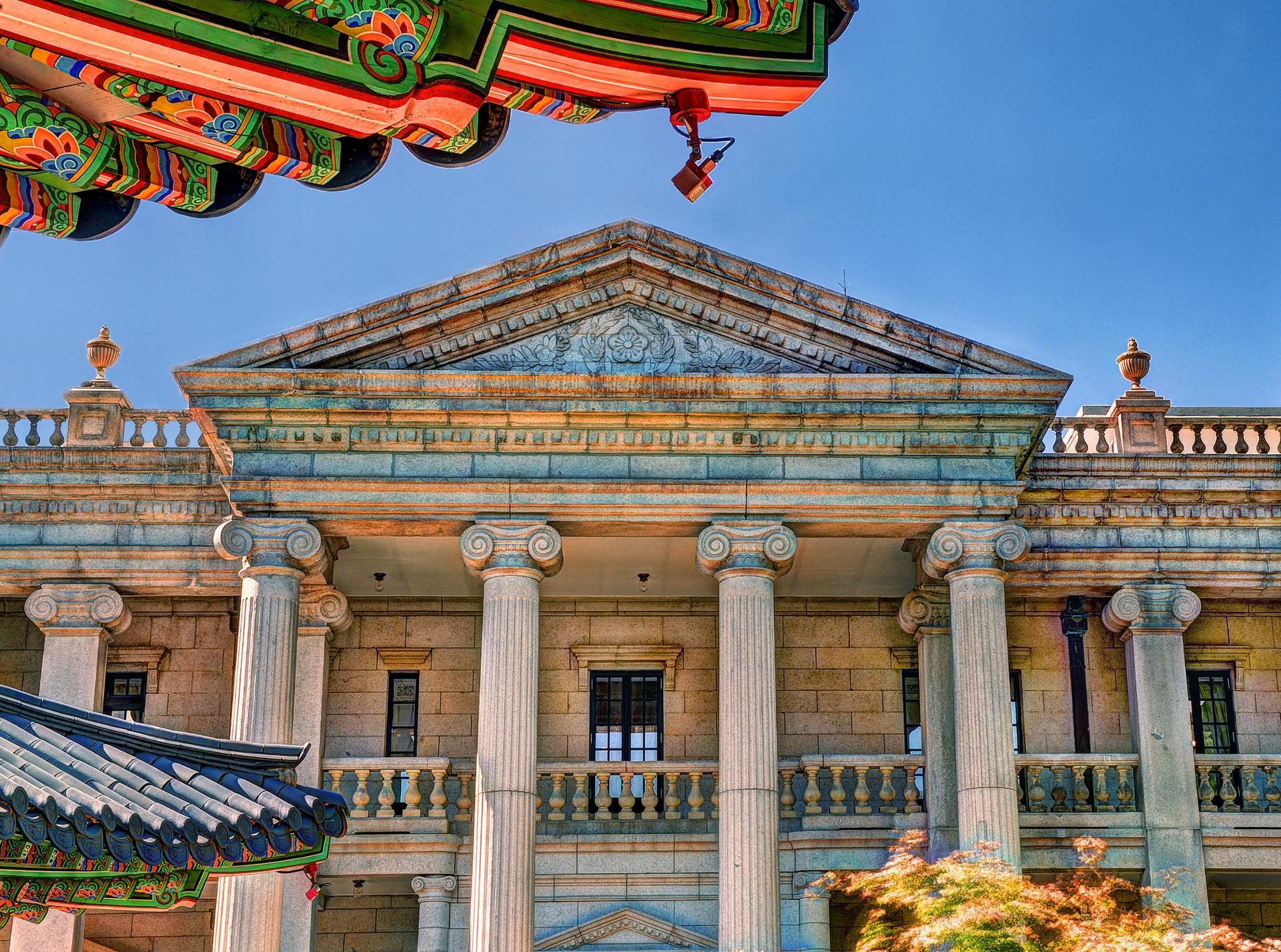 Korea Deploys AI Patrol Robots to Guard Historic Palaces and Royal Tombs