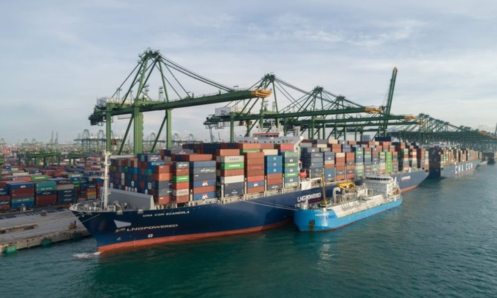 Singapore Awards Eight New LNG Bunker Licences Starting September 1