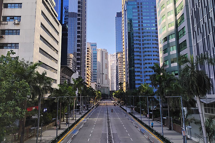 Robinsons Land despliega dos Love Buses para pasajeros de Bridgetowne y Ortigas