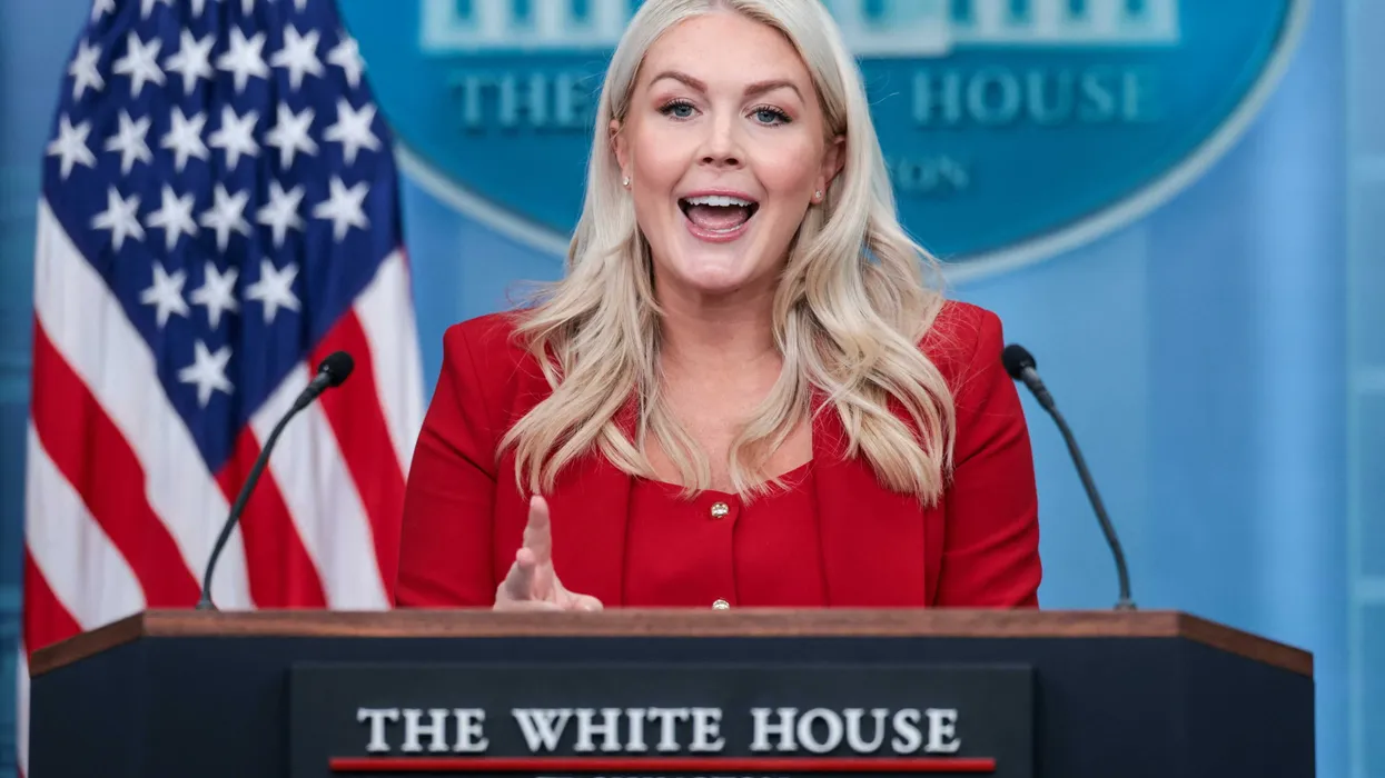 La Maison-Blanche fait front face aux questions sur la santé de Trump alors que la porte-parole Leavitt quitte ses fonctions