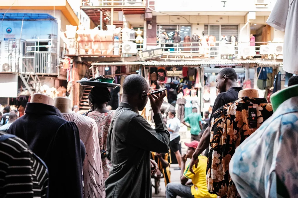 La inclusión financiera de Nigeria alcanza el 73%, pero solo el 10% de los adultos accede a crédito formal