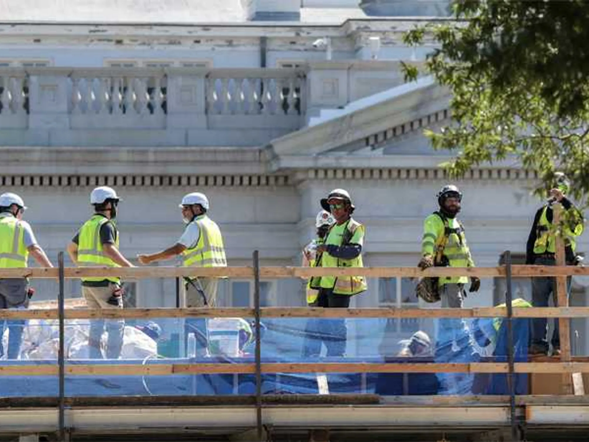 Los proyectos de construcción apresurados de Trump arriesgan otro fracaso estilo Reflecting Pool, advierten expertos