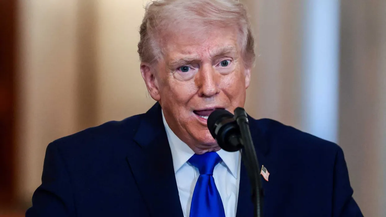 Longwell analizuje, jak zwolennicy Trumpa pogodzili 6 stycznia z dalszą lojalnością