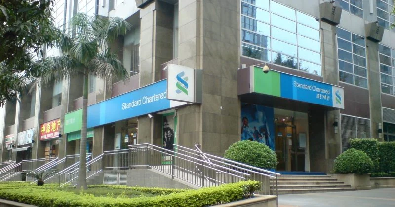 Standard Chartered внедряет стратегии хедж-фондов для клиентов управления благосостоянием