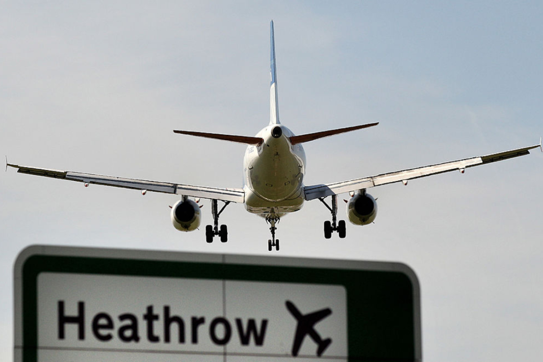 L’utile di Heathrow cala mentre il conto fiscale raddoppia nonostante il record di passeggeri