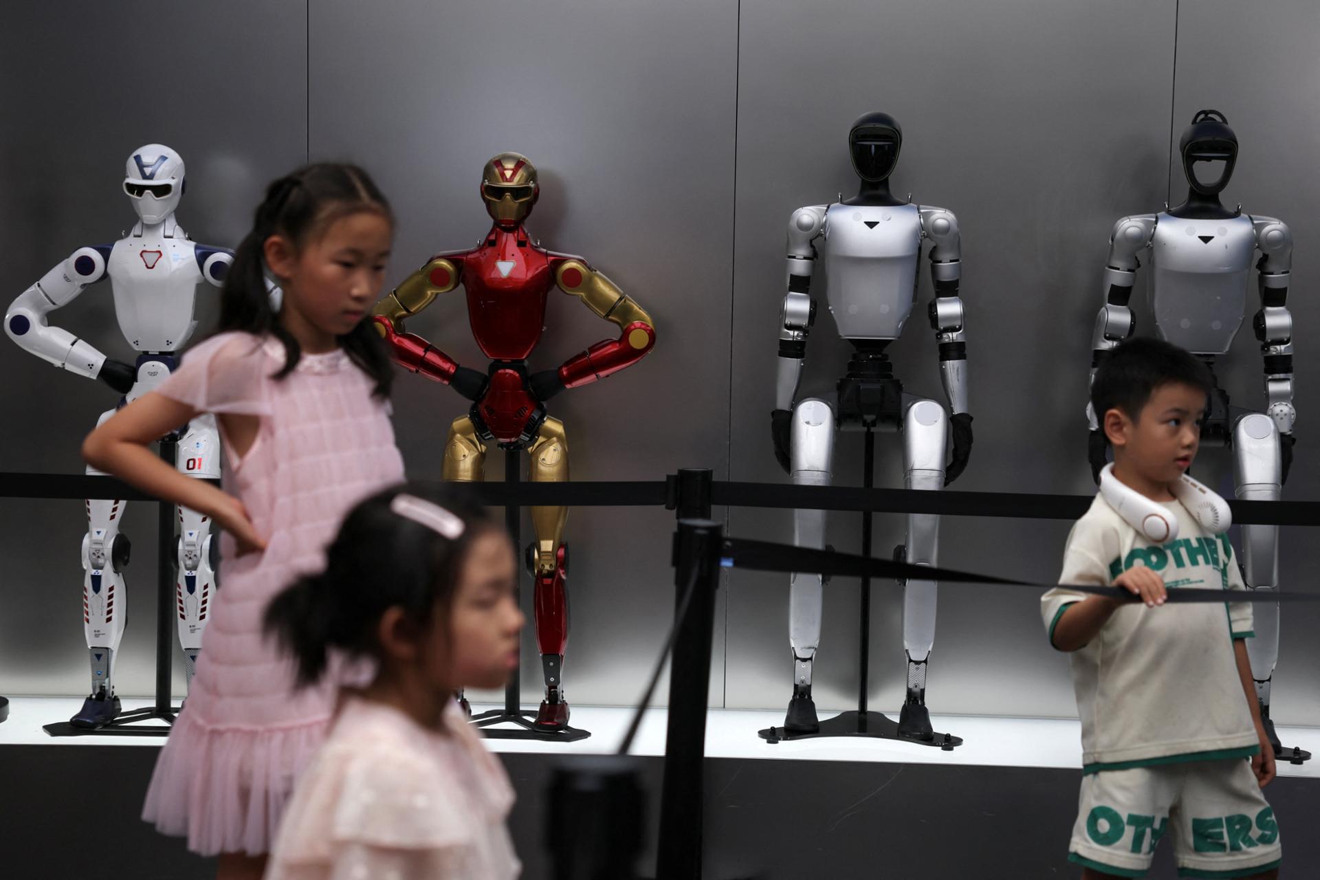 Unitree Prices Shanghai IPO at 150.8 Yuan Per Share as China's Humanoid Robot Makers Race to List