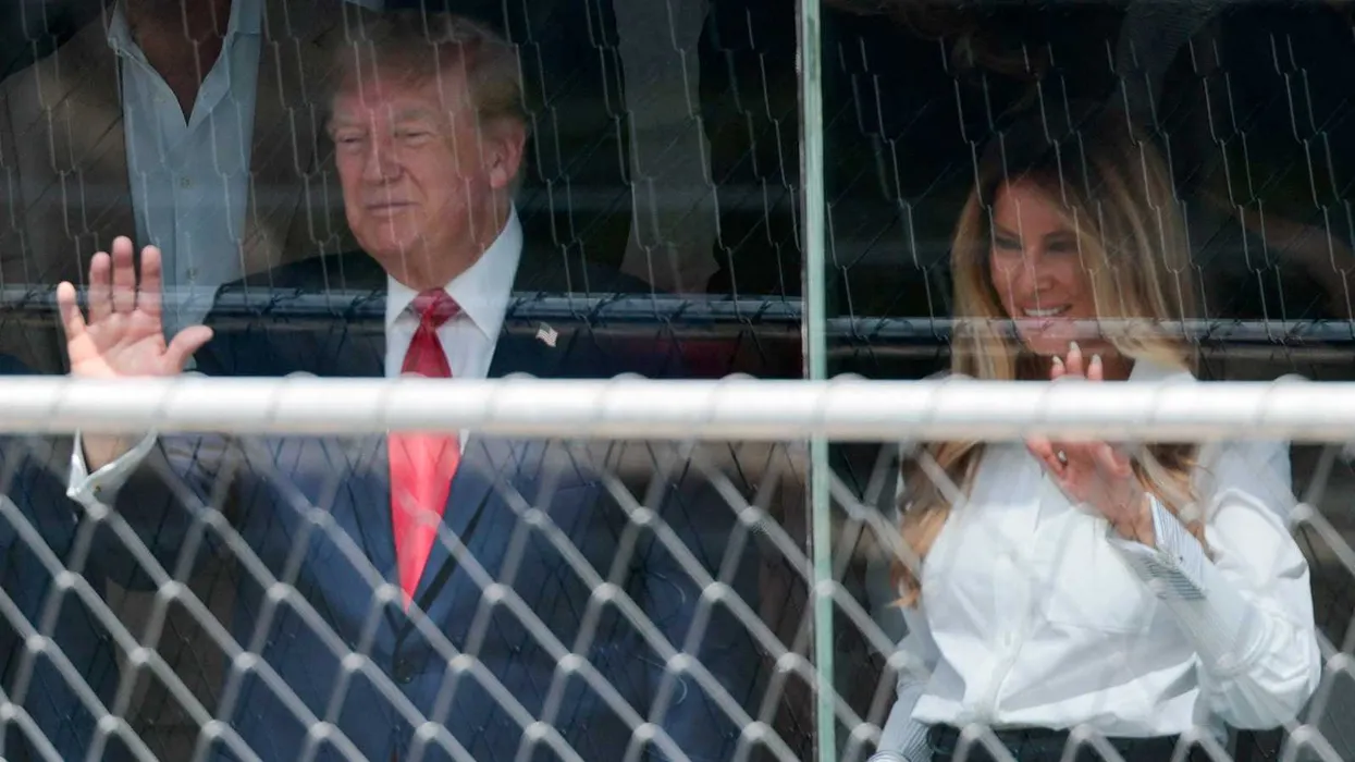 Czytelnik z ruchu warg odczytał gorącą wymianę zdań między Melanią a Donaldem Trumpem
