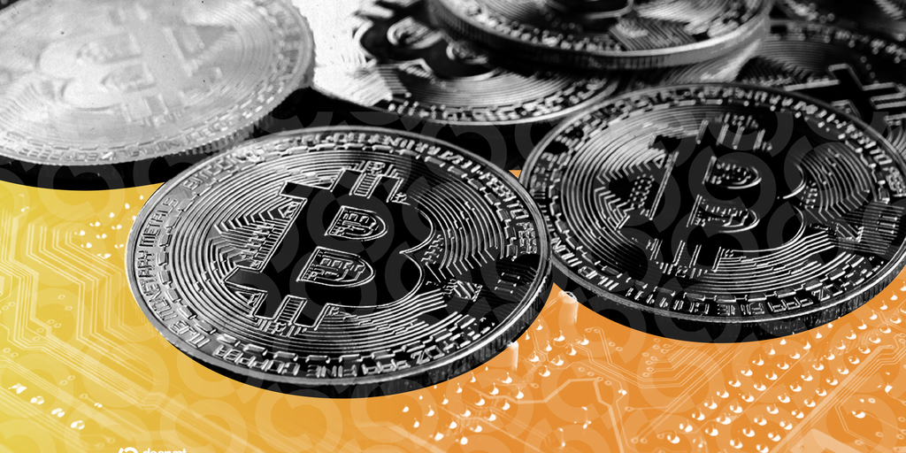 Bitcoin Pulls Back After Warsh's Hawkish Jackson Hole Speech, But Long-Term Sentiment Stays Bullish