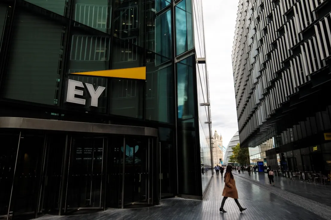 EY 與倫敦管理合夥人因審計失誤被罰逾 130 萬英鎊