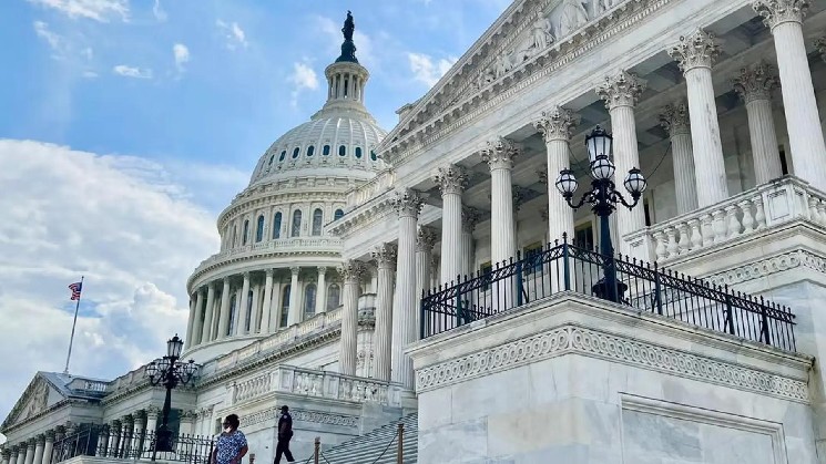 Senaat stelt stemming over Digital Asset Market Clarity Act uit, waardoor wetgevers tijd krijgen om openstaande kwesties op te lossen