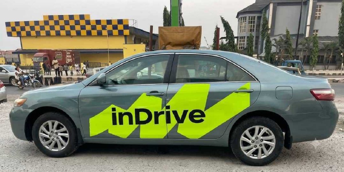 AUATON chiede responsabilità a inDrive sulla clausola di esenzione dalla responsabilità e avverte di un esodo di massa degli autisti