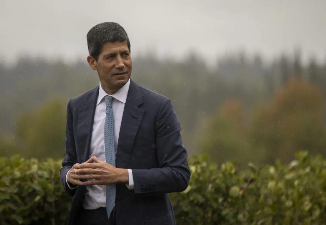 Il presidente della Fed Warsh chiede ai mercati di smettere di fare affidamento sulla banca centrale e di accettare tassi più alti