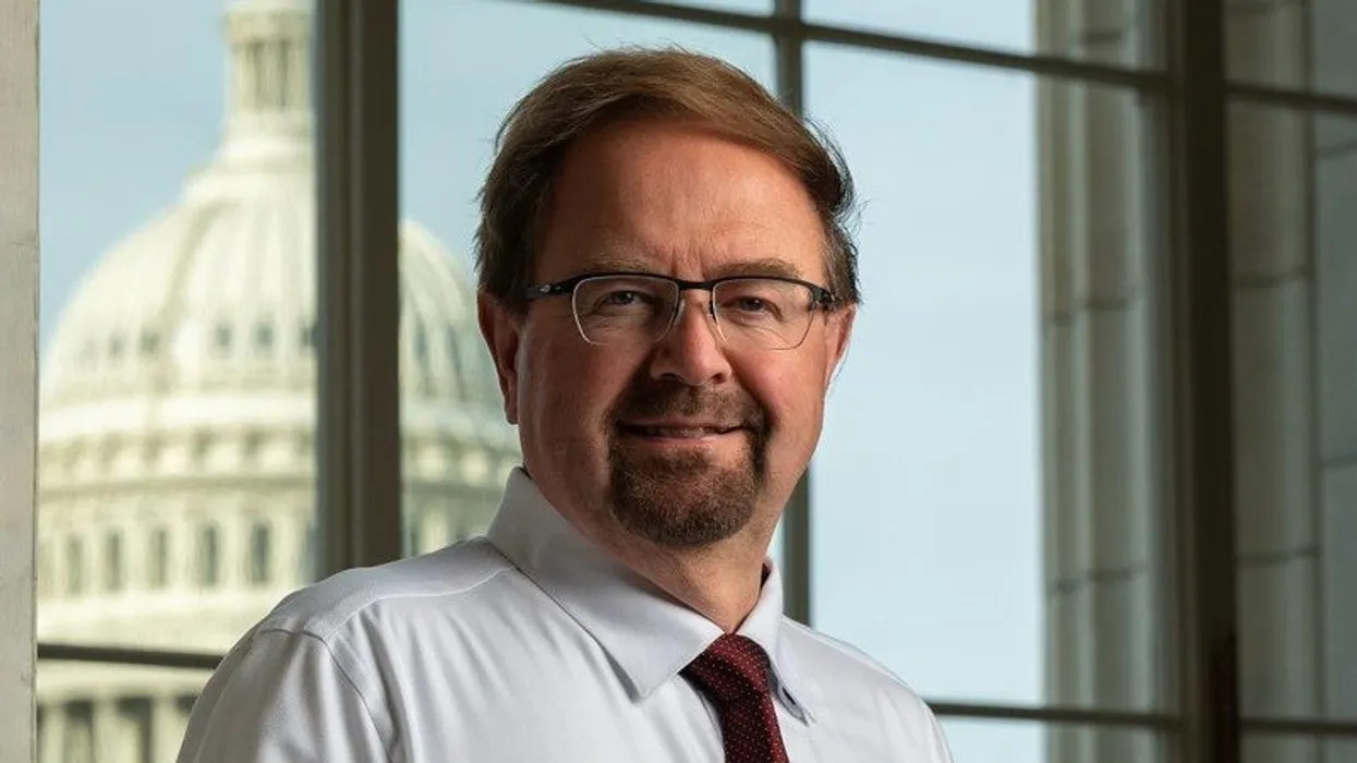 La Commissione Etica della Camera trova prove 'consistenti' di molestie da parte del Rep. Chuck Edwards e raccomanda la censura