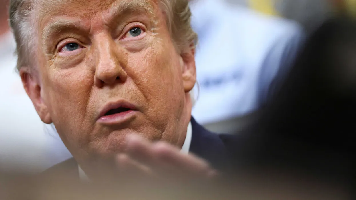Трамп годами не выдвигал защиту на основании президентского иммунитета в деле о клевете Э. Джин Кэрролл, утверждает консервативный юрист
