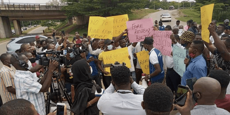 Uber- en Bolt-chauffeurs in Abuja dreigen met onbeperkte staking vanwege FAAN-verbod op de luchthaven