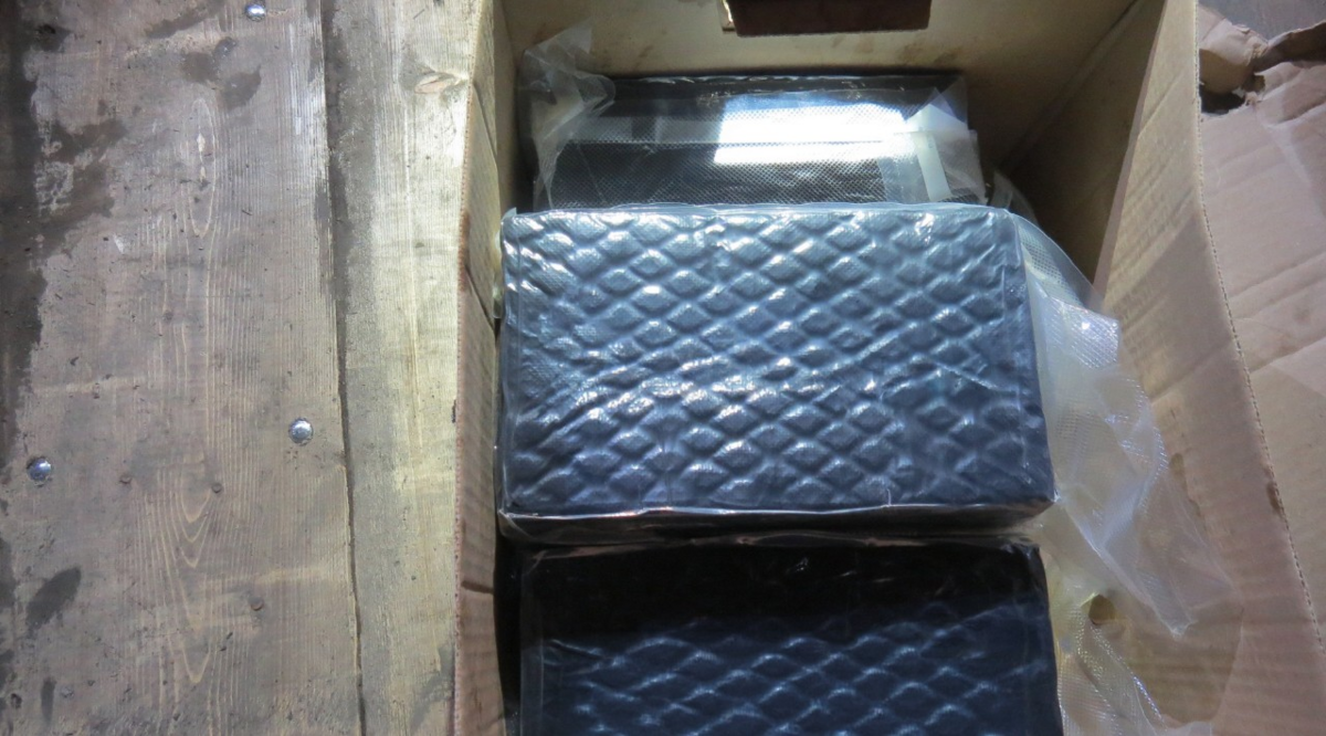 L'ASFC saisit 385 kilos de cocaïne dans un camion commercial au poste frontalier entre les États-Unis et le Canada