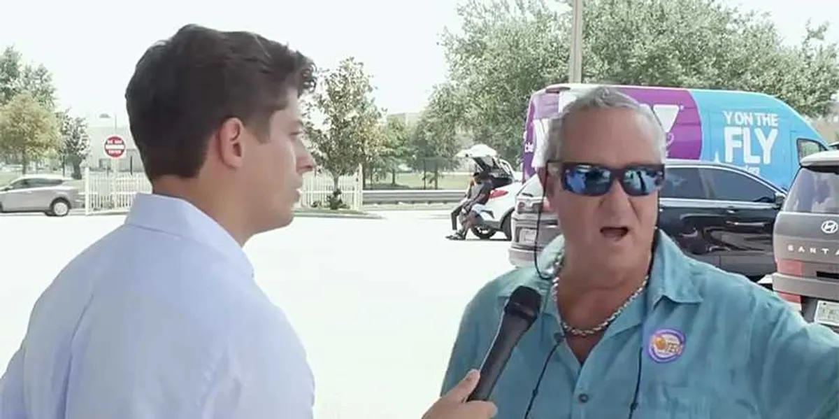 Trump-kiezers fulmineren in tv-interview tegen 'belachelijke' benzineprijzen: 'We hebben het gewoon zwaar'