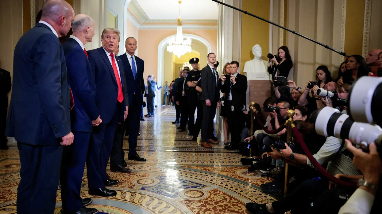 I senatori repubblicani reagiscono dopo le critiche di Trump a John Thune sul SAVE America Act